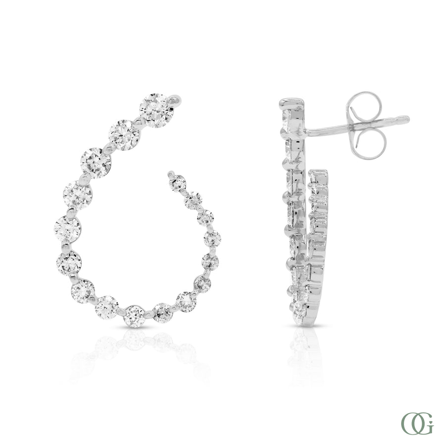 W | Natural Graduated Diamond Hoop Earrings in white gold