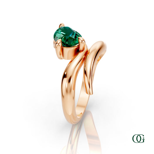 R|Personalized Pear Emerald Birthstone Ringin Rose Gold