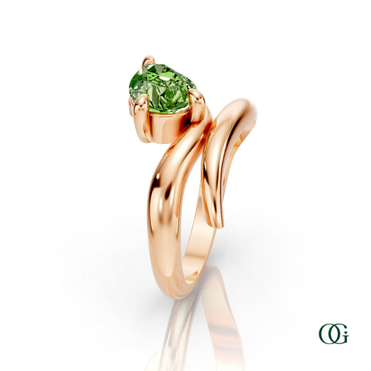 R|Personalized Pear Peridot Birthstone Ring in Rose Gold