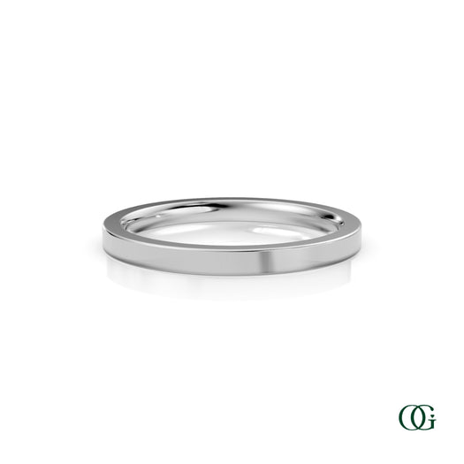 W | A minimalist white gold wedding band ring for man and woman with a polished, smooth surface, shown on a clean white background with a subtle reflection. 