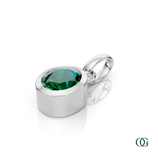 W| Personalized Oval Emerald Birthstone Pendant in White Gold